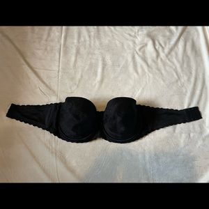 Vintage strapless CA36DD black bra